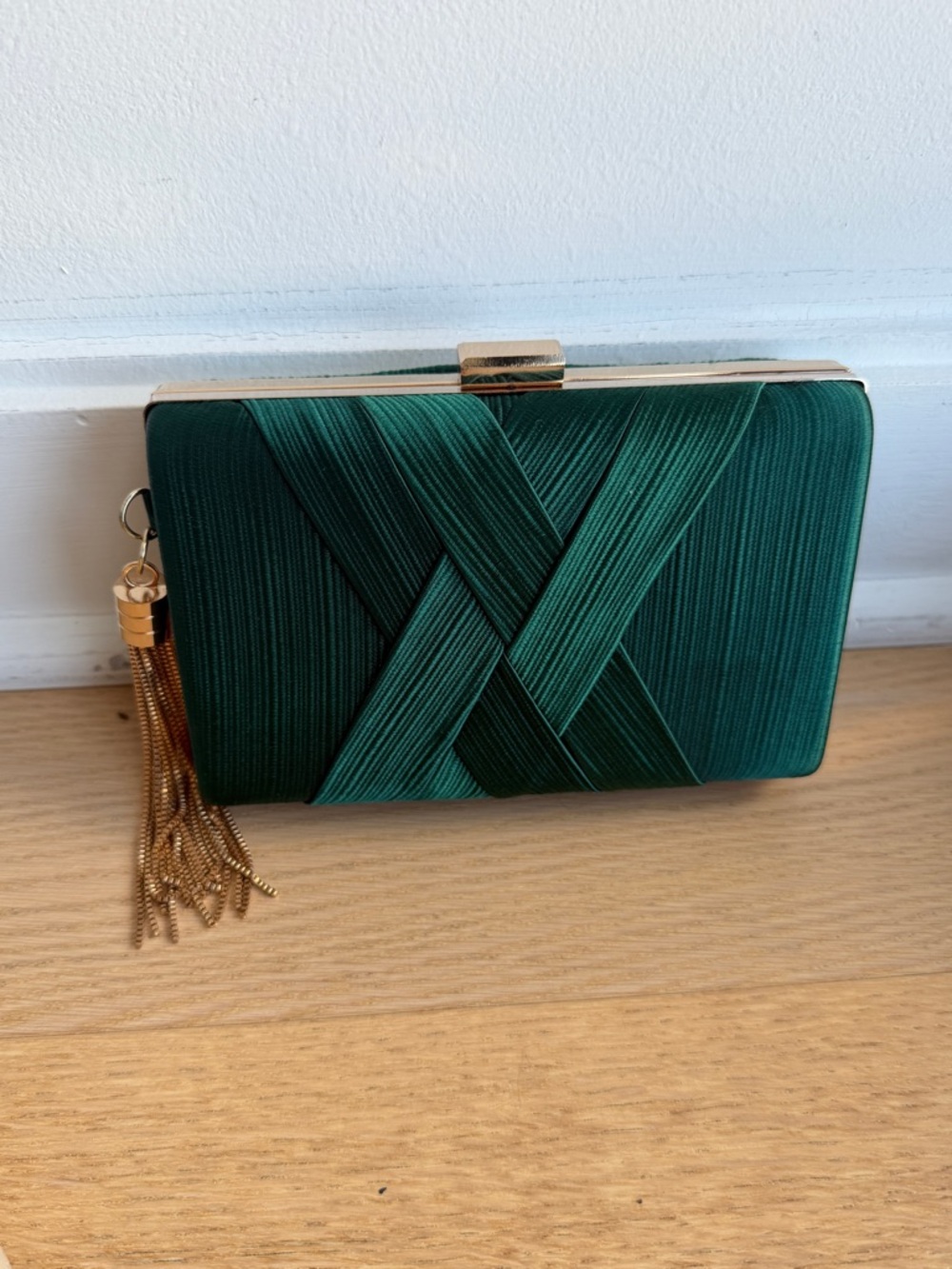 Elegant Emerald Green Satin Clutch with Gold Tassel